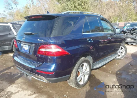 2015 Mercedes-Benz Ml 350 4Matic z USA, uszkodzony, nr VIN 4JGDA5HB8FA527106